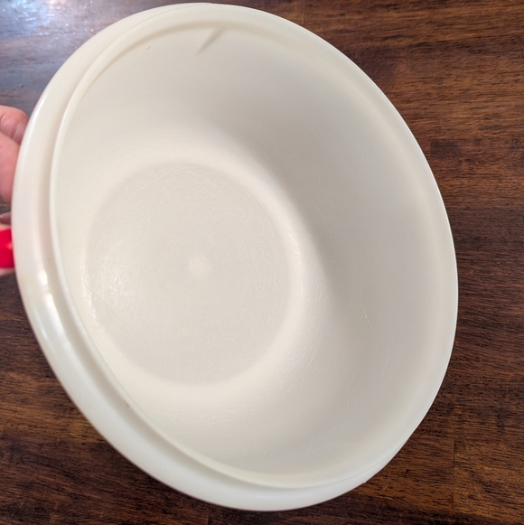 Tupperware White Mixing Bowl - Picture 4 of 6
